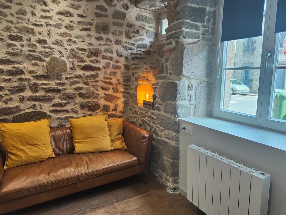 Appart Halo Et Duplex Les Filles Dinan Exterior foto